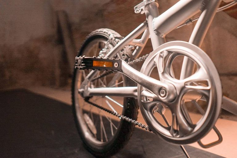 Bicicleta plegable FabricBike: la alternativa urbana a Brompton que cuesta poco más de 300 euros
