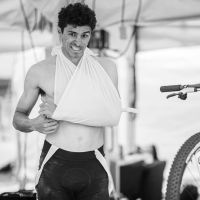 Dos caídas, dos bajas clave: Blevins y Ferguson marcan un inicio accidentado en la Copa del Mundo de MTB