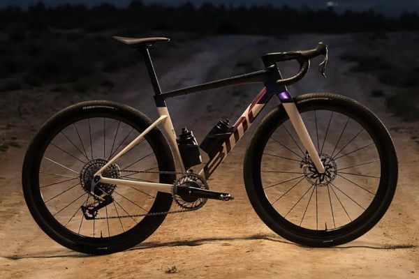 BMC Kaius 01: más paso de rueda, menos peso y una apuesta total por el gravel de competición