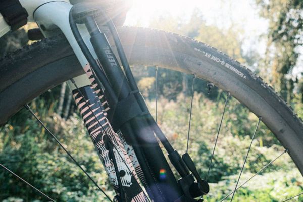 Zéfal lanza una mini bomba para rutas largas con una ambición poco habitual en este formato