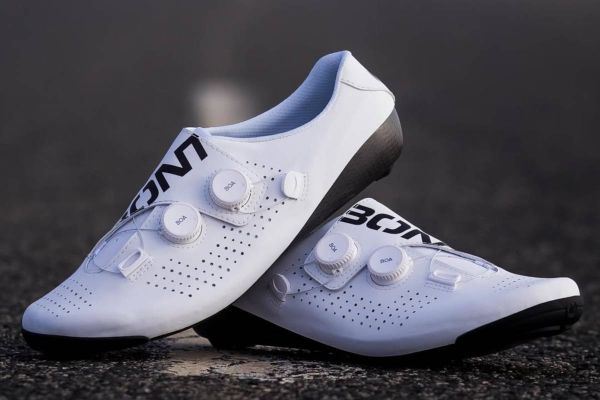 Bont Cycling se incorpora al proyecto del Kern Pharma como nuevo patrocinador técnico