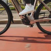 Bosch actualiza su Smart System para e-Bikes urbanas con más autonomía, un motor más ligero y mejor protección antirrobo