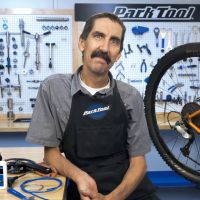 Calvin Jones se despide de Park Tool tras casi tres décadas como referente mundial de la mecánica ciclista