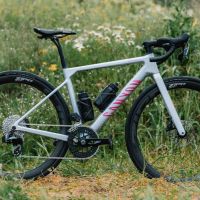 Canyon lleva la aerodinámica de la Endurace CFR a sus nuevas CF SLX y CF