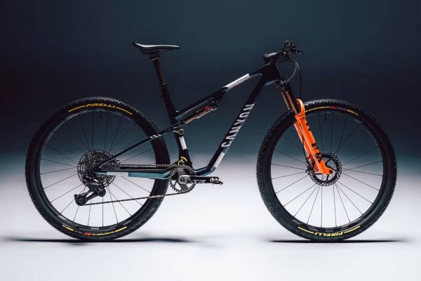 Así cambia la Canyon Lux World Cup CFR 2027: de bici ligera a máquina total para el XC moderno