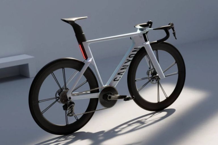 Canyon muestra una bicicleta capaz de anticipar peligros antes de que el ciclista los vea