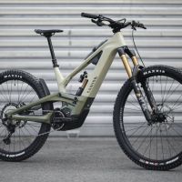 Canyon recupera sus e-MTB más populares con batería de 800 Wh y mejoras clave en autonomía y fiabilidad