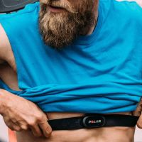 Cómo funciona un monitor de frecuencia cardíaca para ciclistas y por qué sigue siendo una herramienta clave para entrenar mejor
