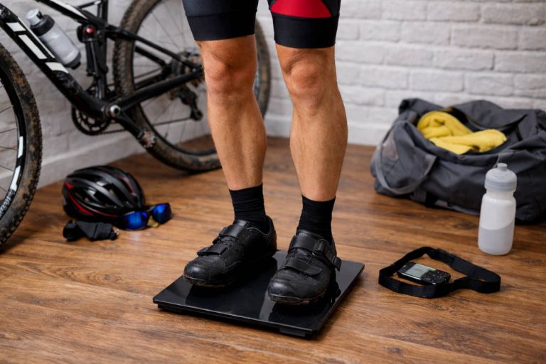 Cómo perder peso con el ciclismo: claves prácticas para adelgazar de forma efectiva sobre la bici