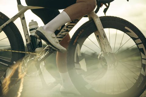 Continental lleva el Dubnital a los 50 mm y apunta de lleno al Gravel más rápido y técnico