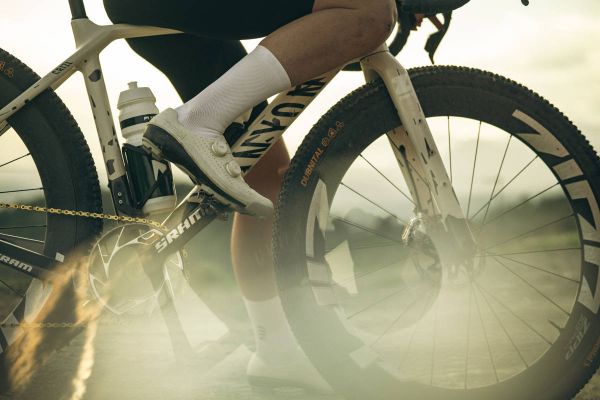 Continental lleva el Dubnital a los 50 mm y apunta de lleno al Gravel más rápido y técnico