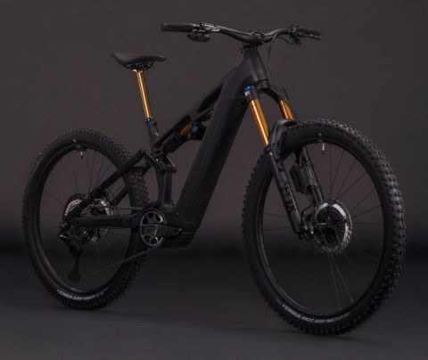 CUBE llama a revisión varias e-MTB Hybrid de 2026 por un fallo en las bielas de carbono ACID