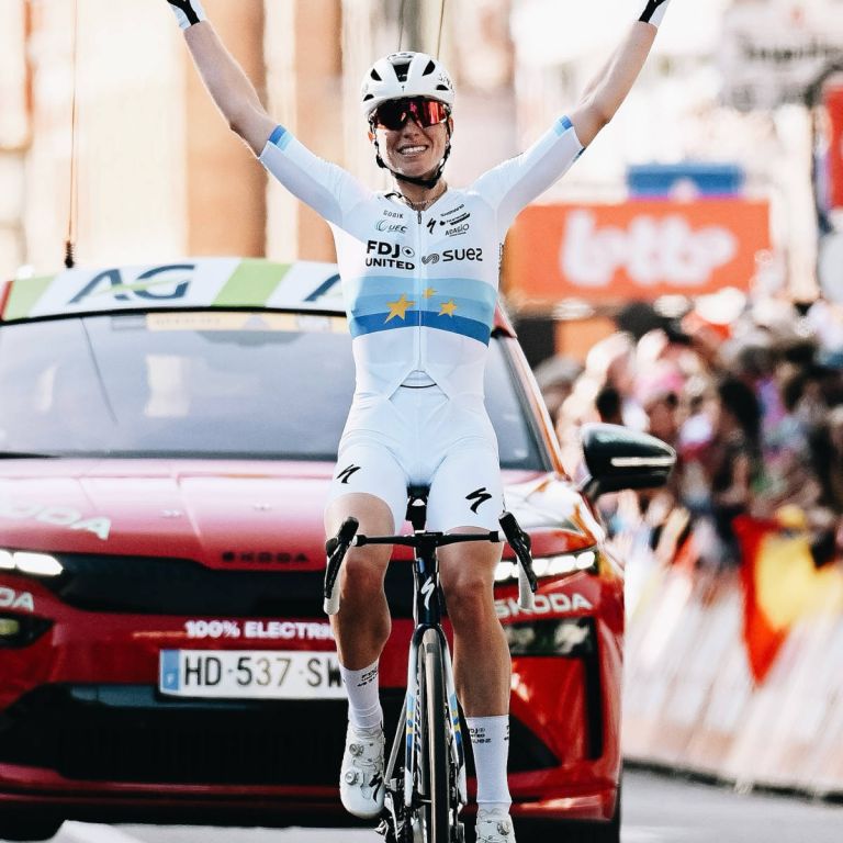 Demi Vollering vuelve a hacer historia en Lieja y Paula Blasi confirma su salto entre las grandes