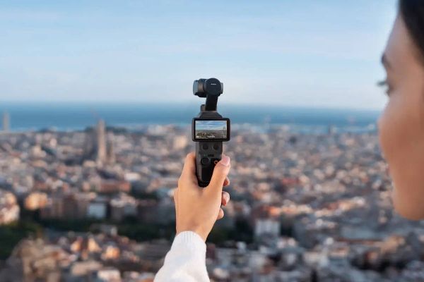 DJI Osmo Pocket 4: la cámara de bolsillo que quiere cambiar cómo se graban rutas en bicicleta