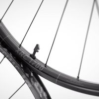 DT Swiss renueva la gama 1700 con bujes anti pedal-kickback y una EX 1700 que ya mira al Descenso