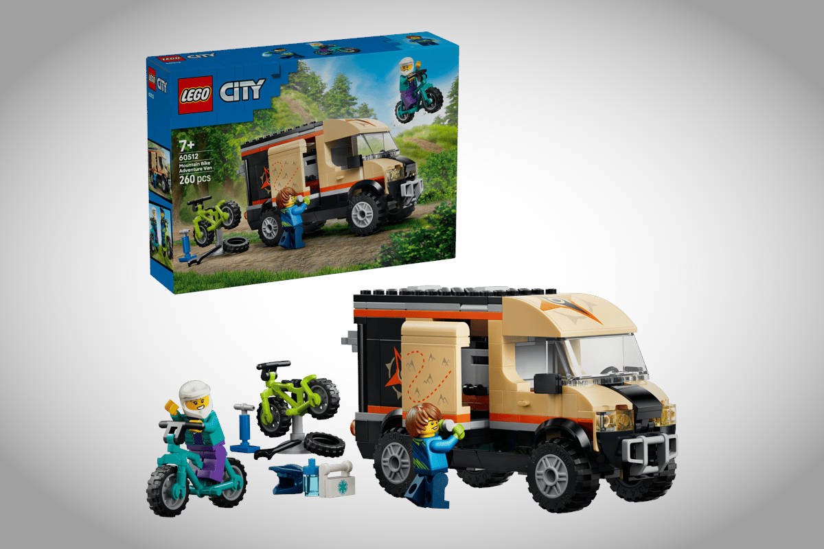 Furgoneta de aventura con bicis de montaña LEGO. Imagen: LEGO
