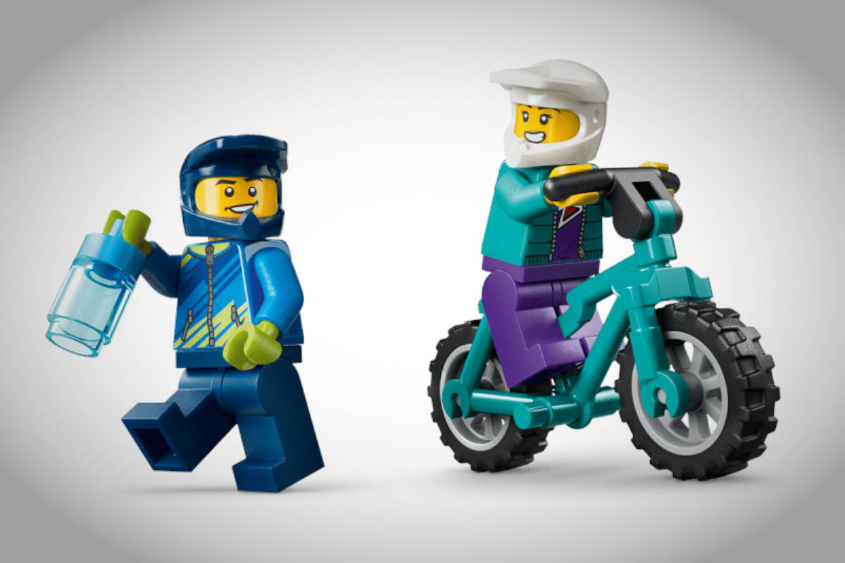 Furgoneta de aventura con bicis de montaña LEGO. Imagen: LEGO