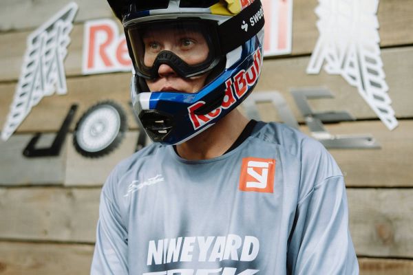 Emil Johansson detalla el alcance real de su lesión tras la Red Bull Rampage y asume un largo proceso de recuperación