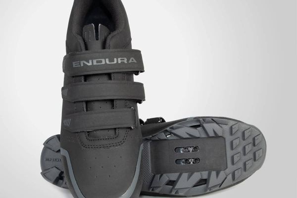 Endura Hummvee XC: zapatillas de MTB económicas y versátiles para iniciarse con garantías