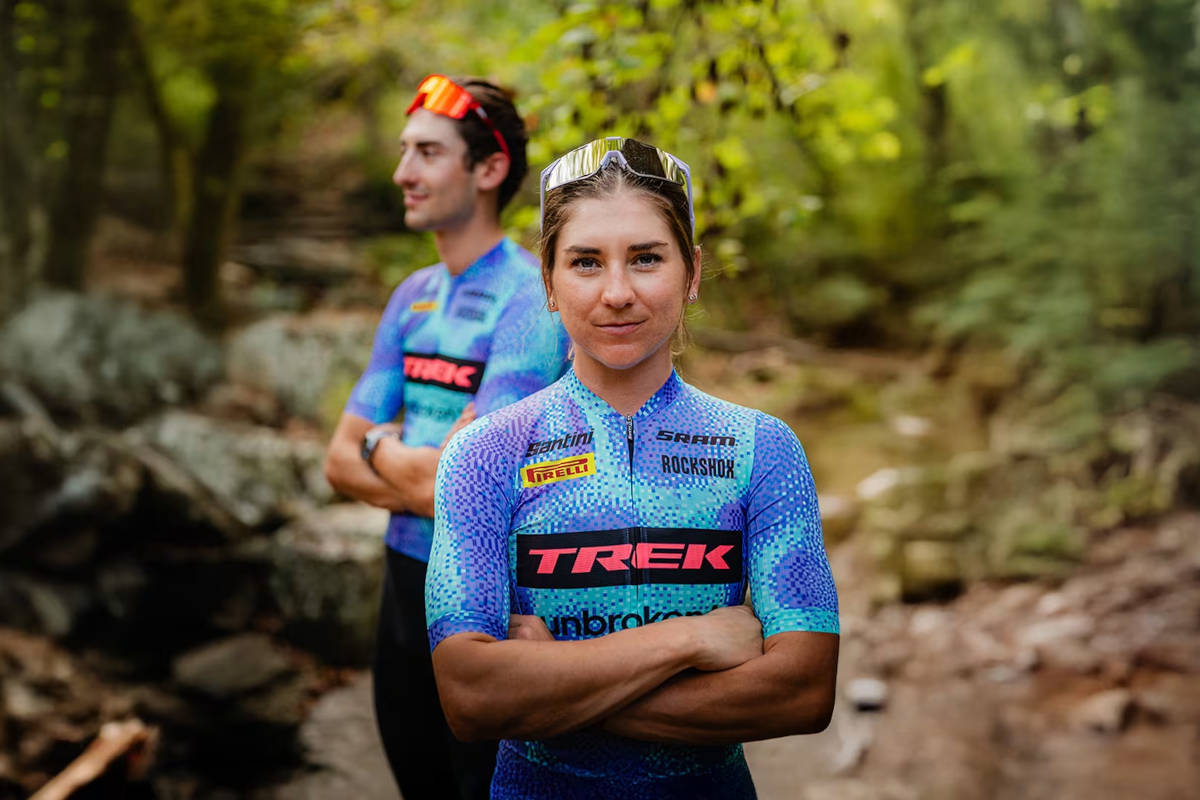 Equipación réplica Trek-Unbroken XC 2026. Imagen: Trek Bikes