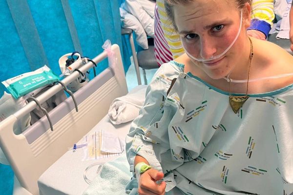 Erice Van Leuven sufre fracturas en ambos fémures y una vértebra tras una dura caída en los Nacionales de Nueva Zelanda