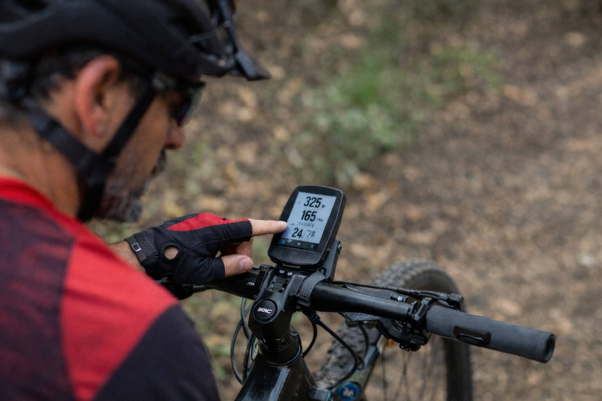 Ciclista parado en un sendero. Imagen: TodoMountainBike