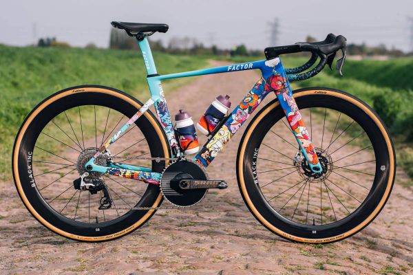 Factor convierte la París-Roubaix en un lienzo con la nueva MONZA VEXX Edition
