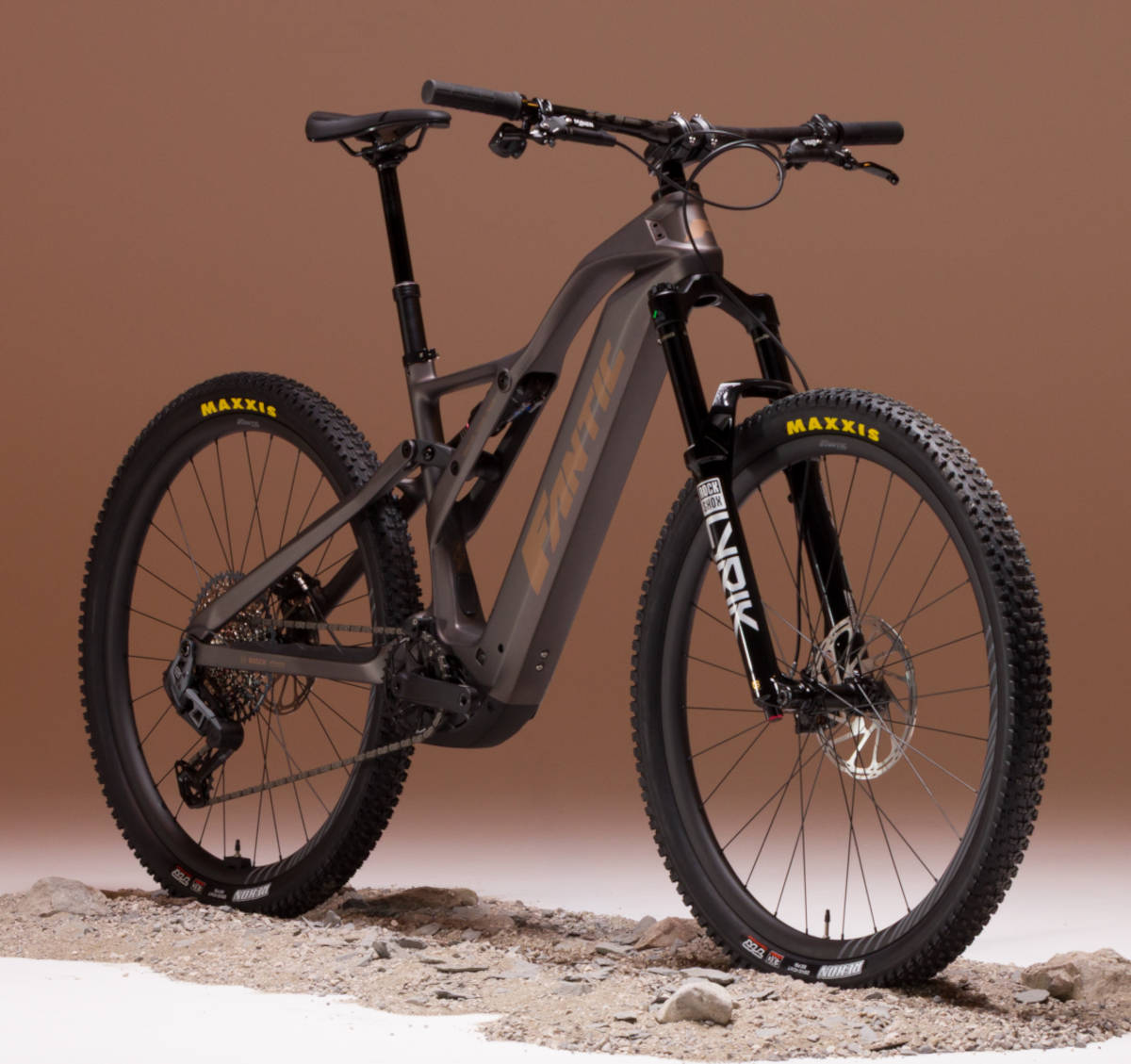 Fantic Sierra Factory Volcanic Bronze. Imagen: Fantic