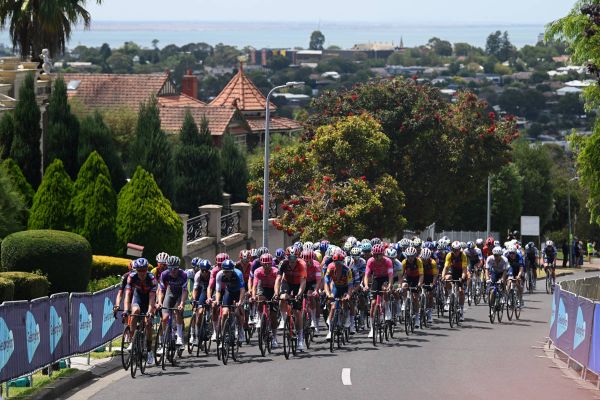 UCI WorldTour 2026: el mercado de fichajes redefine el equilibrio del pelotón de élite