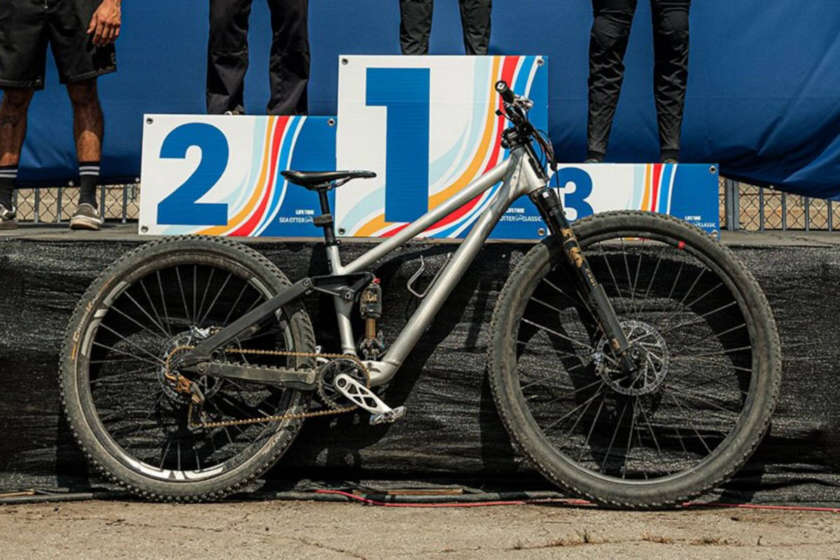 Frameworks 'Mega Mullet' de Neko Mullaly. Imagen: Liam McMahon