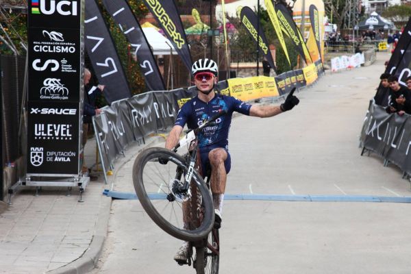 David Campos y Estíbaliz Sagardoy dominan el Gran Premio Internacional Candeleda-Gredos de la Copa de España de XCO