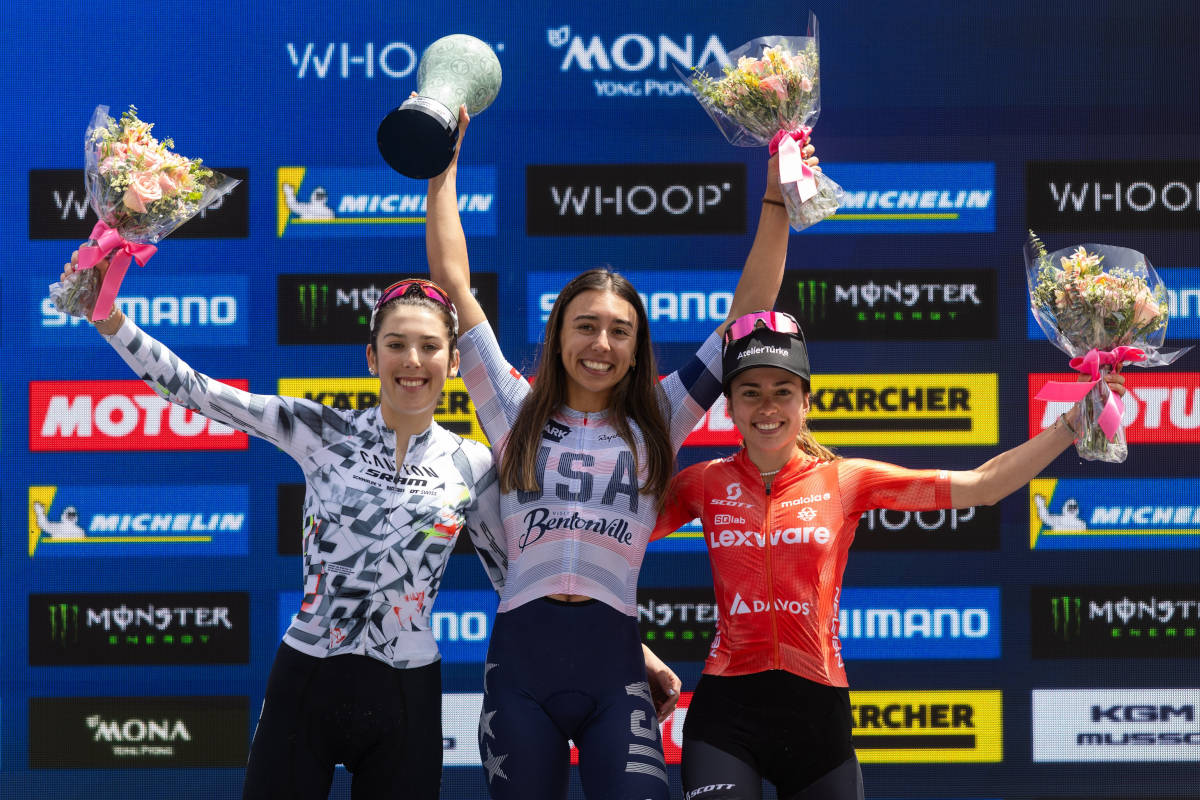 Podio Sub23 femenino. Imagen: WHOOP UCI Mountain Bike World Series