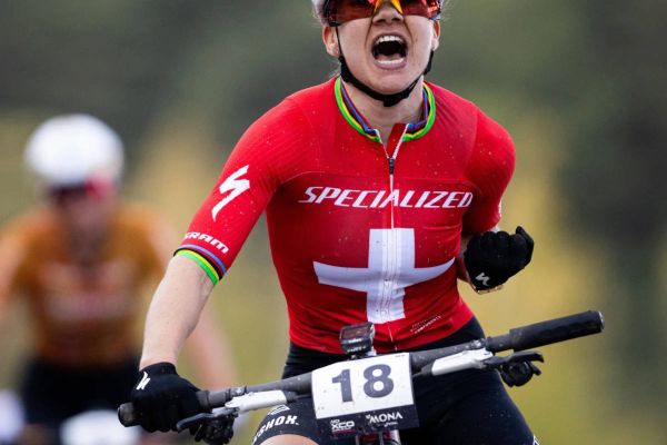 Sina Frei y Mathis Azzaro golpean primero en el XCC de la Copa del Mundo de Corea del Sur