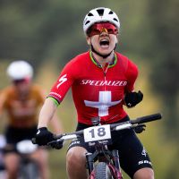 Sina Frei y Mathis Azzaro golpean primero en el XCC de la Copa del Mundo de Corea del Sur