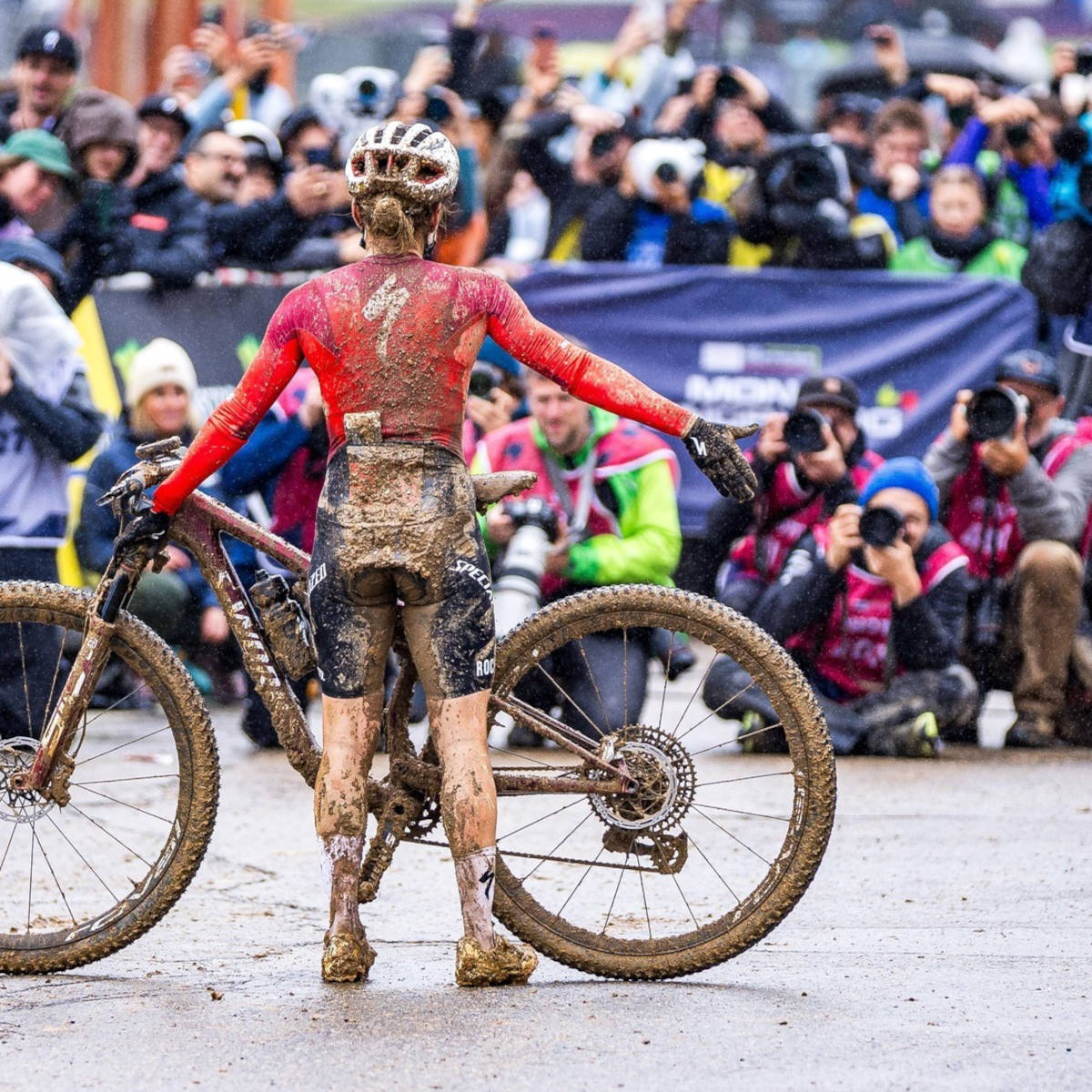 Sina Frei. Imagen: WHOOP UCI Mountain Bike World Series