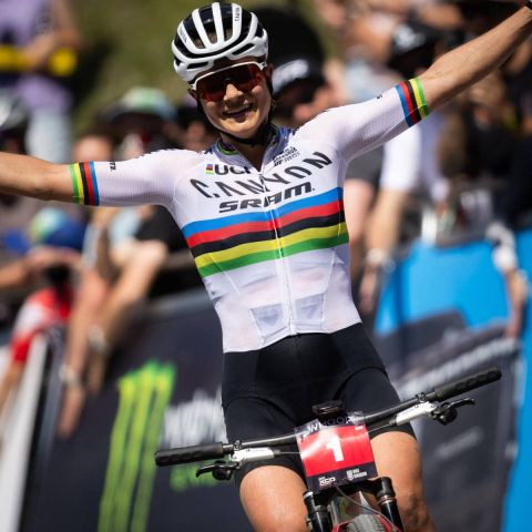 Rissveds encadena dos victorias y Luca Martin aprovecha un giro inesperado para conquistar Lenzerheide