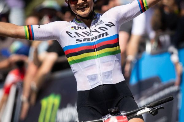 Rissveds encadena dos victorias y Luca Martin aprovecha un giro inesperado para conquistar Lenzerheide