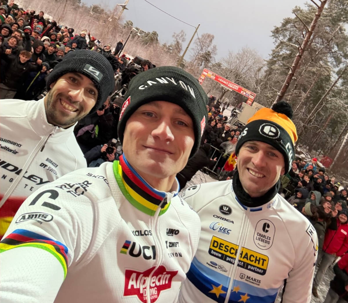 Mathieu van der Poel, Felipe Orts y Toon Aerts. Imagen: Exact Cross