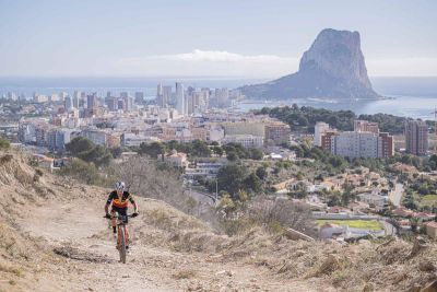 Alleman y Weinbeer golpean primero en la Copa del Mundo de XCM 2026 tras un estreno exigente en la Costa Blanca
