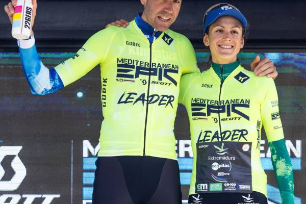 Natalia Fischer y David Valero revalidan su hegemonía en la SCOTT Mediterranean Epic 2026
