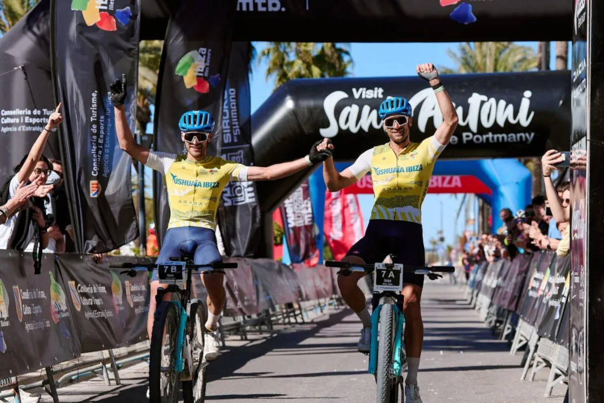 Enrique Morcillo y Alberto Barroso. Imagen: Vuelta a Ibiza MTB