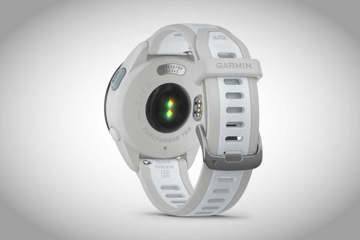 Garmin Forerunner 165. Imagen: Garmin