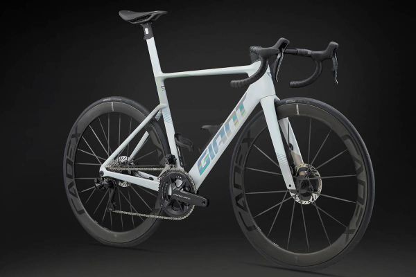 Giant Propel 2027: la aero más ligera y versátil de la marca gana velocidad sin renunciar a la escalada