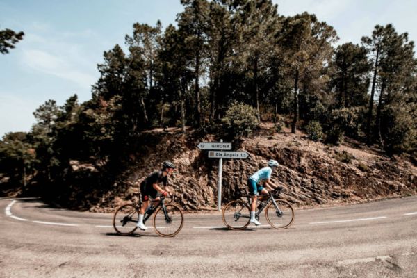 Girona impulsa un formato de ciclismo más accesible y solidario con ‘Ports Solidaris’