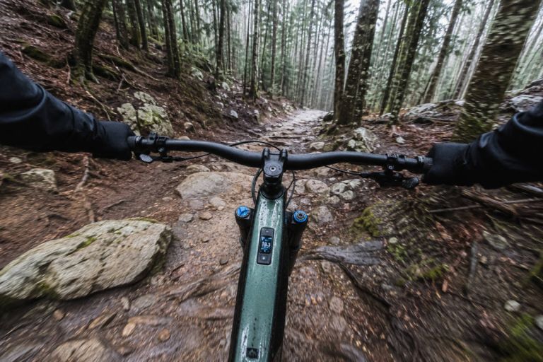¿Hasta dónde llegará la electrónica en el MTB? Estas son las tecnologías que podrían transformar las bicicletas de montaña