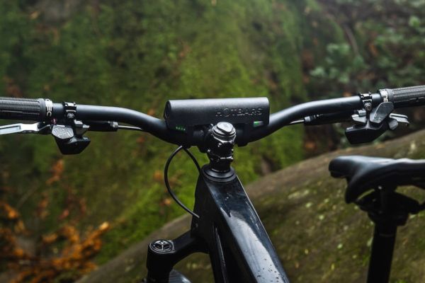 HotBars lleva el manillar calefactado a la bicicleta: así funciona una propuesta pensada para seguir rodando en invierno