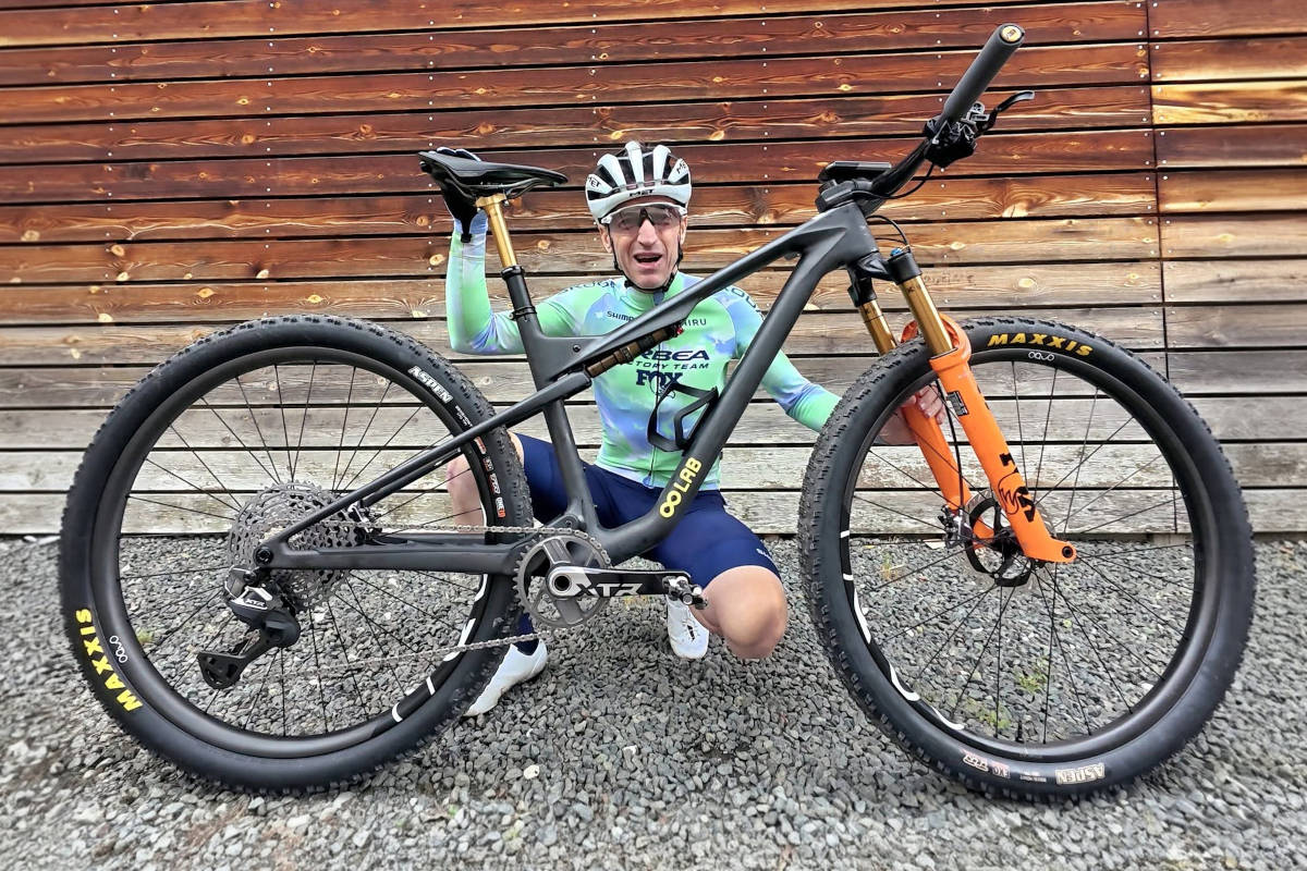 Ibon Zugasti con la Orbea Oiz 2027. Imagen: Ibon Zugasti