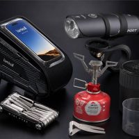 Ideas de regalo para ciclistas aficionados al bikepacking que realmente se aprovechan en ruta