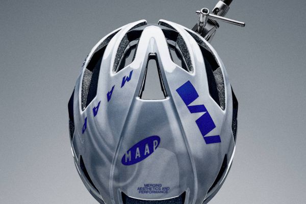 MAAP y KASK renuevan su casco más reconocible con una edición limitada del Protone Icon
