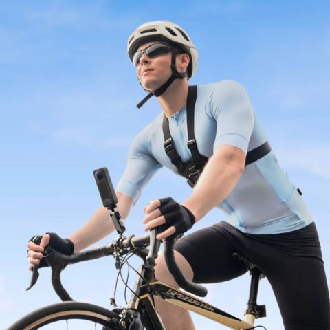 La cámara que usan cada vez más ciclistas para grabar rutas, carreras y aventuras en MTB cae de precio por debajo de los 260 euros